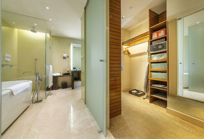 סוויטה, New World Guiyang