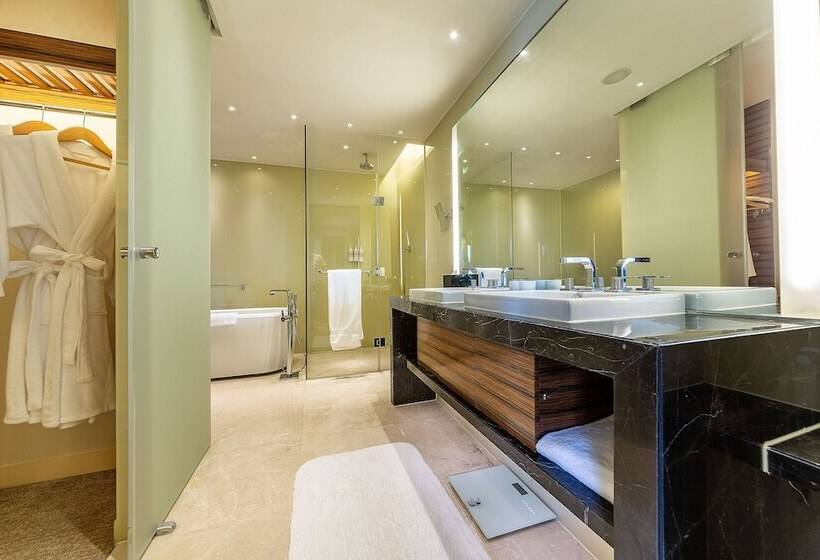 סוויטת ג'וניור, New World Guiyang