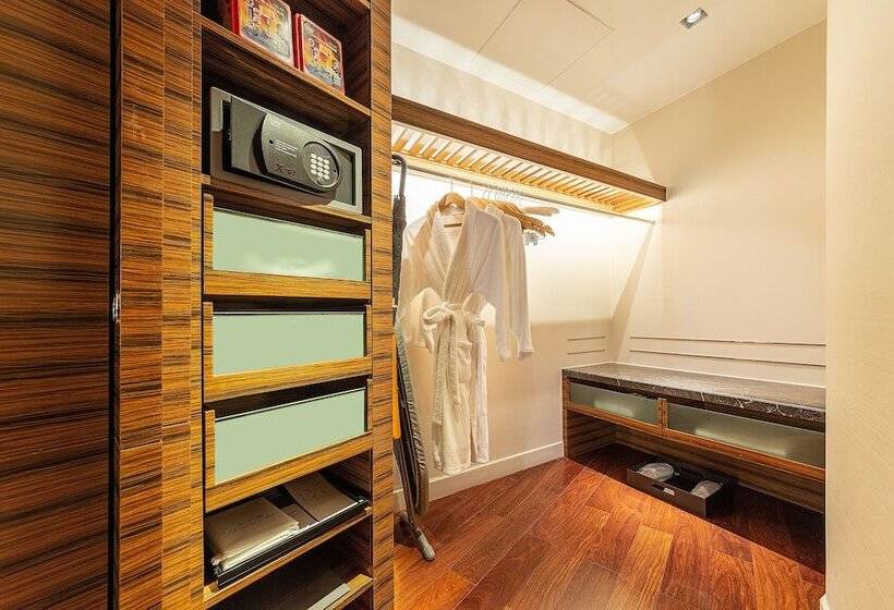 סוויטה, New World Guiyang