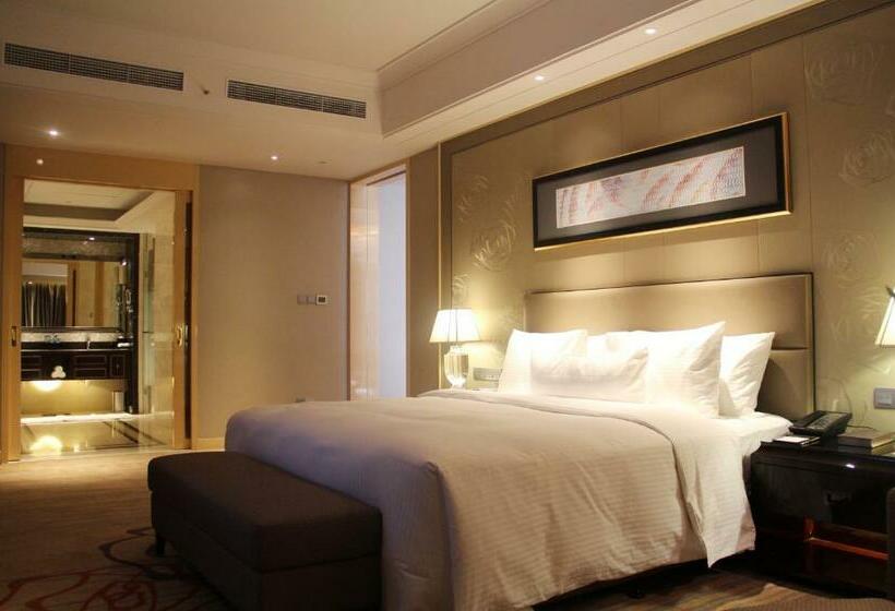 Номер Executive, Wanda Realm Longyan