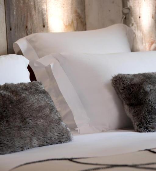 キングサイズベッドのスタンダードルーム, La Maison Du Passage   Chambres   Suites Premium, Spa, Piscine Et Restaurant