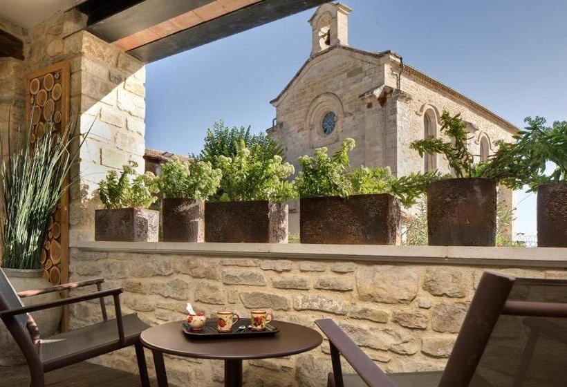 キングサイズベッドのスタンダードルーム, La Maison Du Passage   Chambres   Suites Premium, Spa, Piscine Et Restaurant