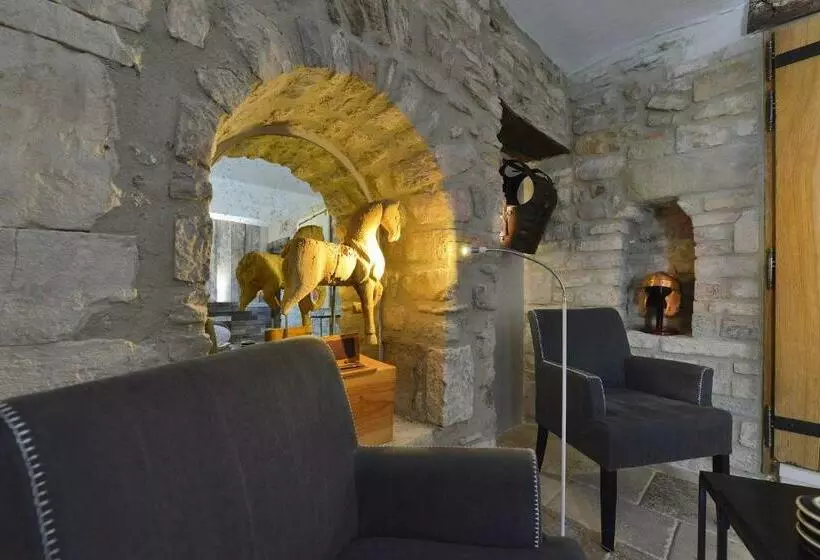 キングサイズベッドのスタンダードルーム, La Maison Du Passage Chambres Suites Premium, Spa, Piscine Et Restaurant