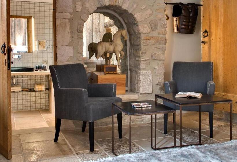 キングサイズベッドのスタンダードルーム, La Maison Du Passage   Chambres   Suites Premium, Spa, Piscine Et Restaurant