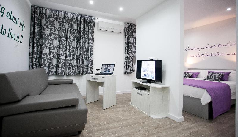 스탠다드 스튜디오, Apartment 4 You In Split