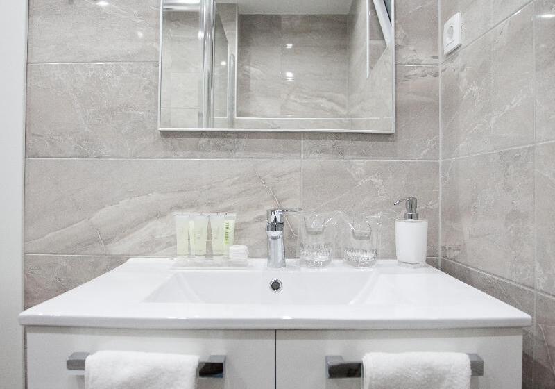 스탠다드 스튜디오, Apartment 4 You In Split