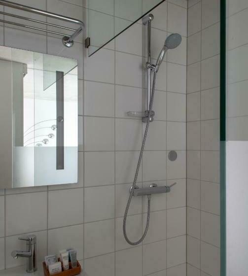 اتاق عادی, Banks Antwerp