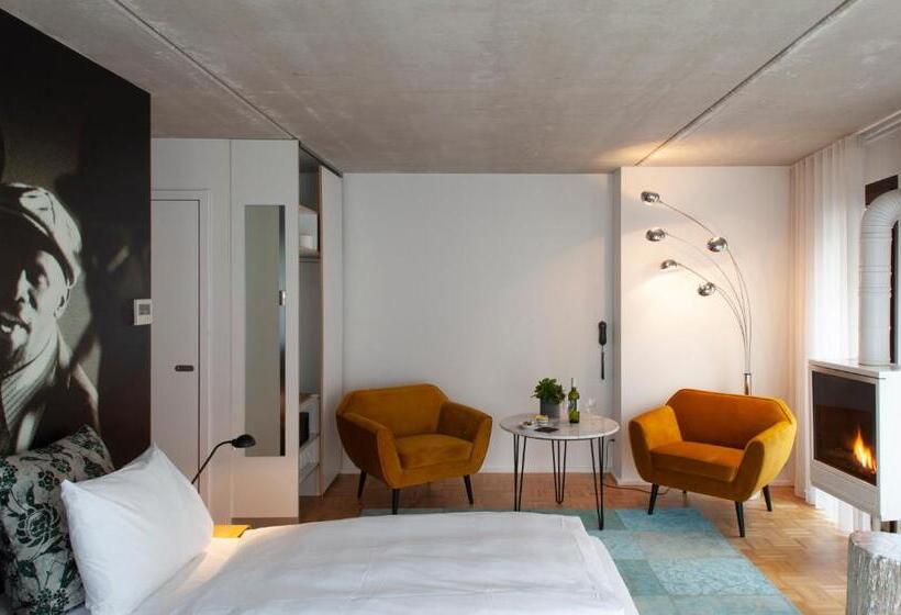 سوییت جونیور, Banks Antwerp