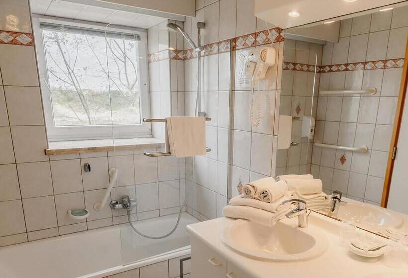 标准三人间, Domein Westhoek