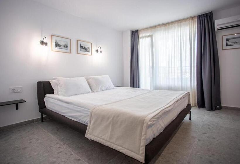 Classic room with balcony, Mistral