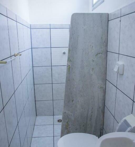 غرفة قياسية ثلاثية, Pousada Canoeiros