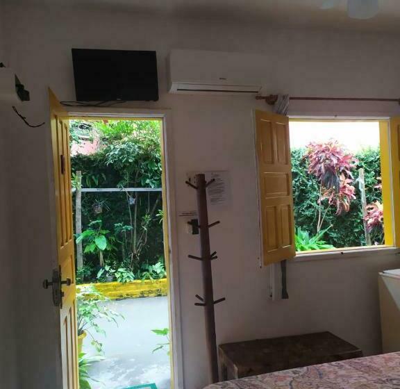 غرفة قياسية ثلاثية, Pousada Canoeiros