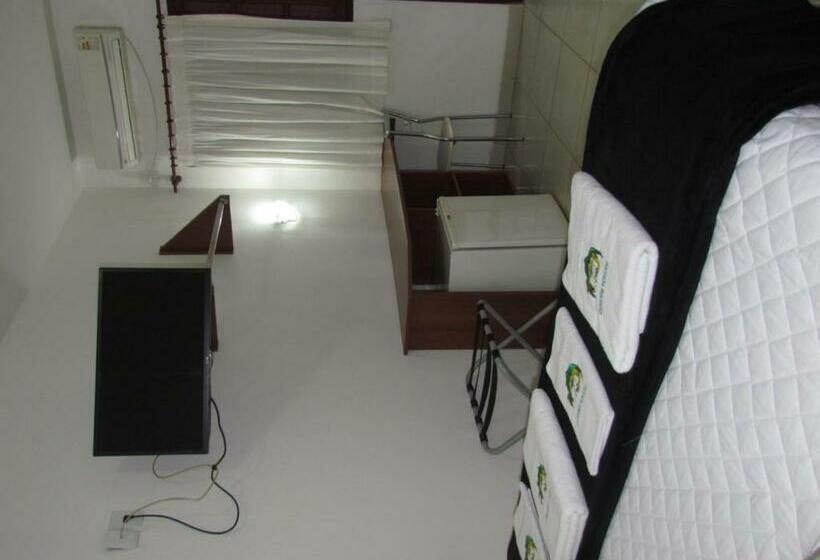 标准三人间, Pousada Remanso