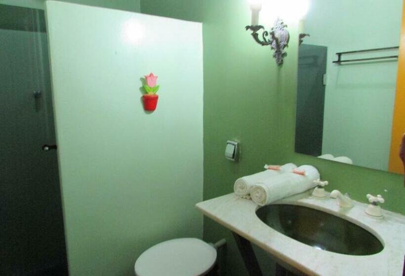 Üç Kişilik Standart Oda, Pousada Solar Do Algarve Em Paraty Há 5 Minutos Do Centro Histórico