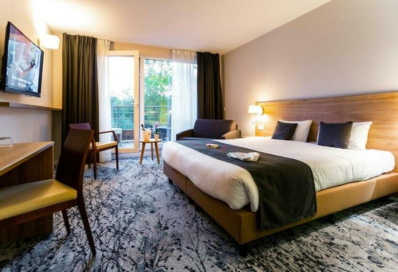 جناح جونيور مزوَّد بجاكوزي, Utopia Hotel   Art & Nature