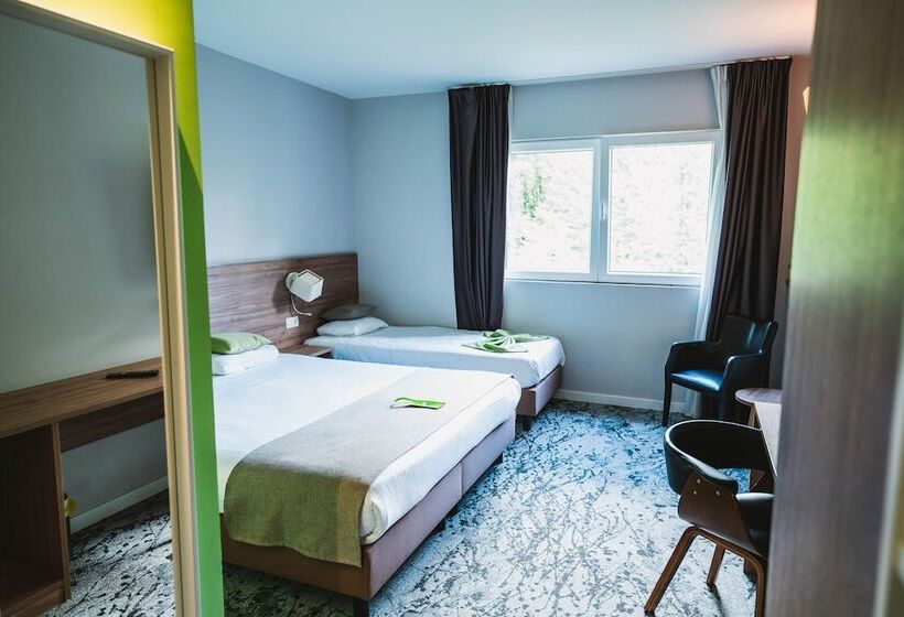 스탠다드 트리플 룸, Utopia Hotel   Art & Nature