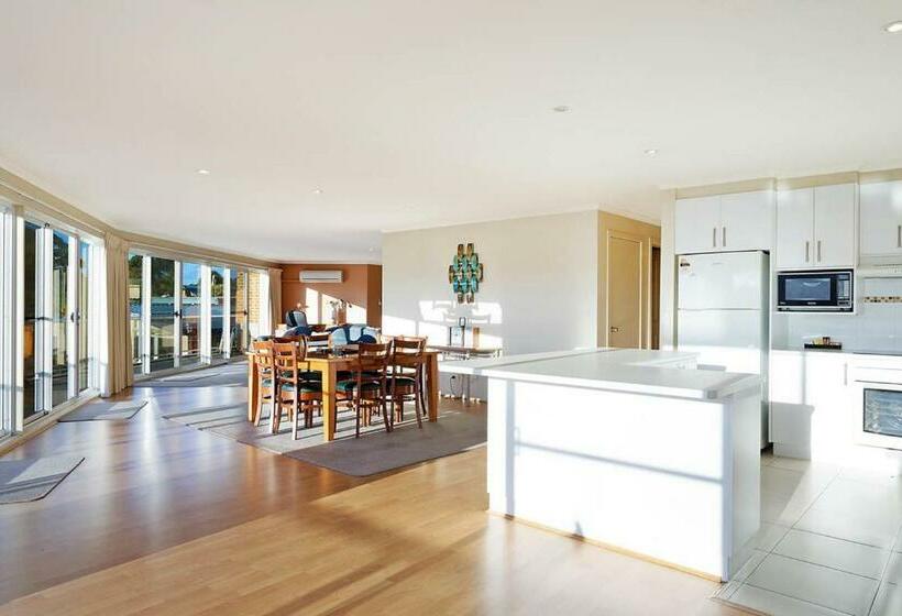 דירת פנטהאוז 1 חדרי שינה, Waterview Luxury Apartments