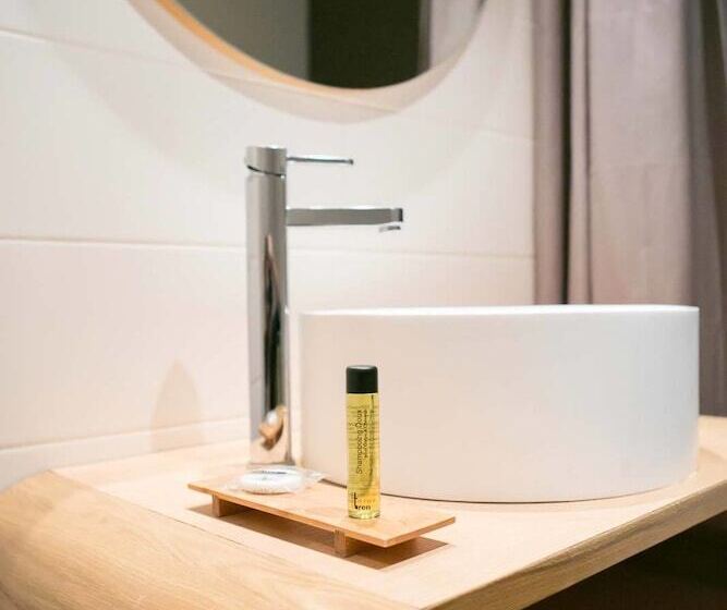 غرفة قياسية ثلاثية, Utopia Hotel   Art & Nature