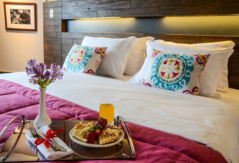 Номер Deluxe, Cercano