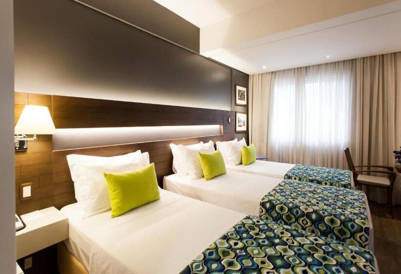 Трехместный Номер Deluxe, Cercano