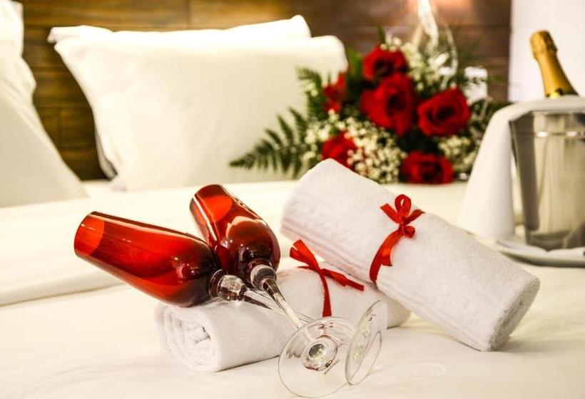 Номер Стандарт, Cercano