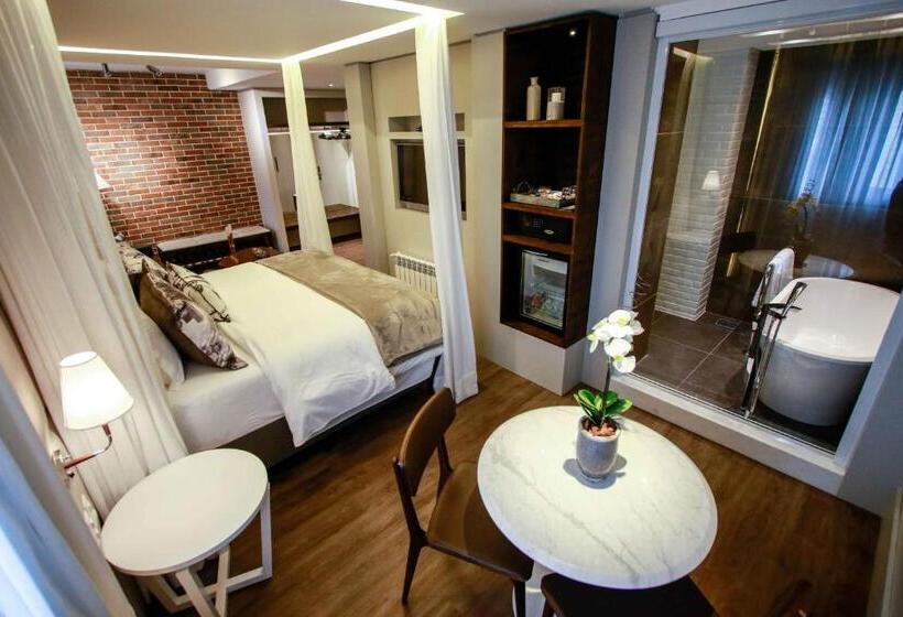 Люкс Повышенной Комфортности, Cercano