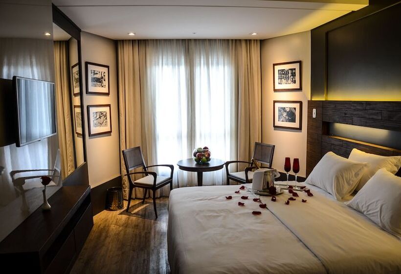 Номер Deluxe, Cercano