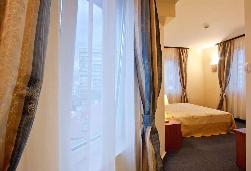 غرفة قياسية, Cheap