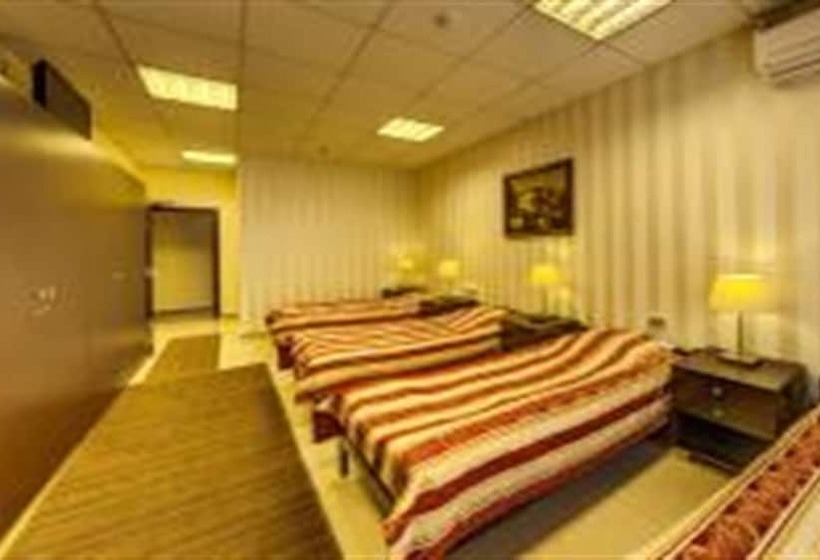 غرفة قياسية رباعية, Cheap