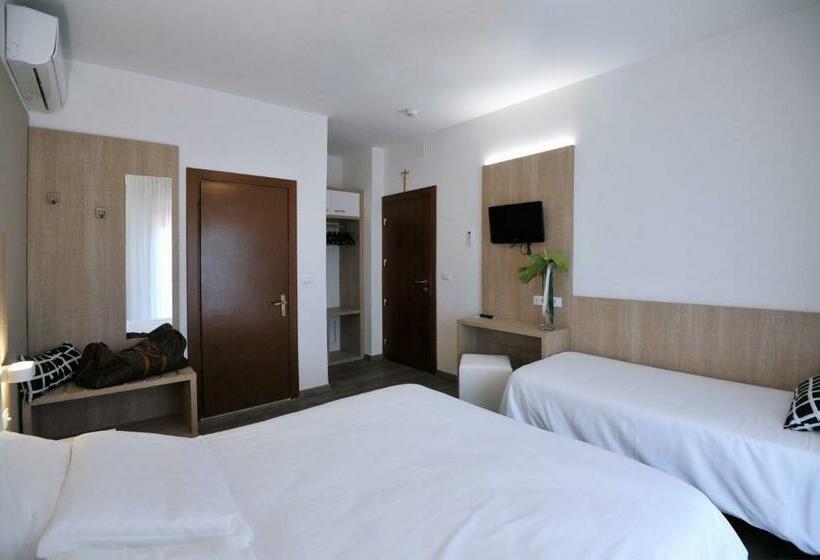 اتاق سوپریور سه تخته, Etna