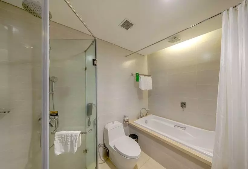 اتاق سوپریور با چشم‌انداز شهر, Grand Tourane Hotel Da Nang