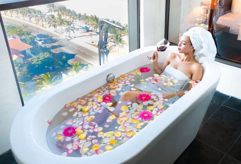 سوییت, Grand Tourane Hotel Da Nang