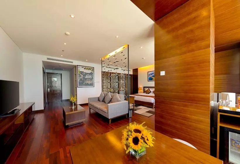 سوییت, Grand Tourane Hotel Da Nang