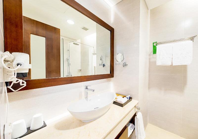 اتاق سوپریور با چشمانداز دریا, Grand Tourane Hotel Da Nang