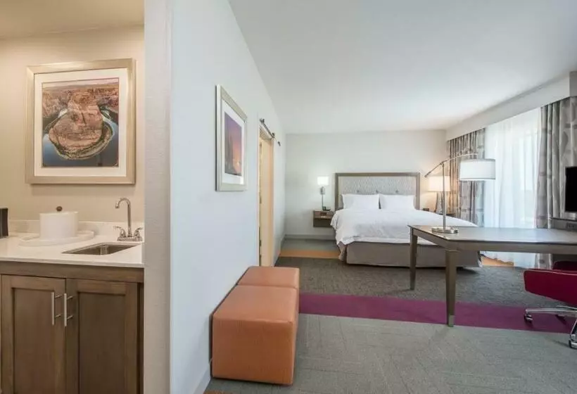 キングサイズベッドのデラックススイート, Hampton Inn & Suites Phoenix East Mesa
