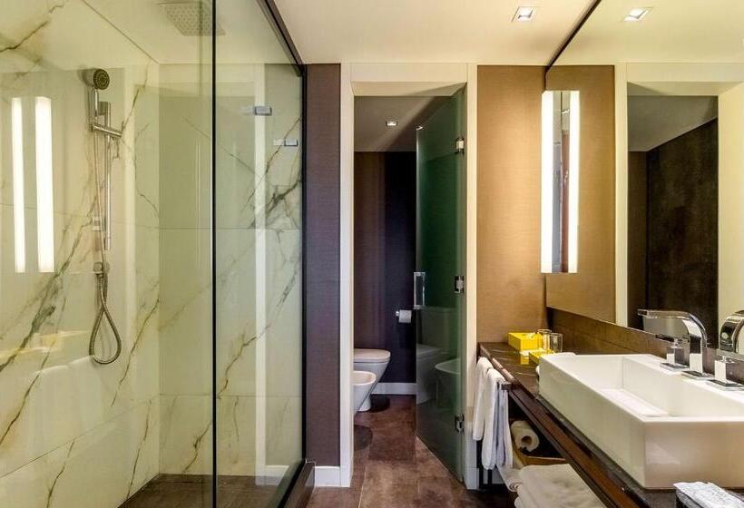 اتاق استاندارد با چشم‌انداز رودخانه, Hyatt Centric Montevideo