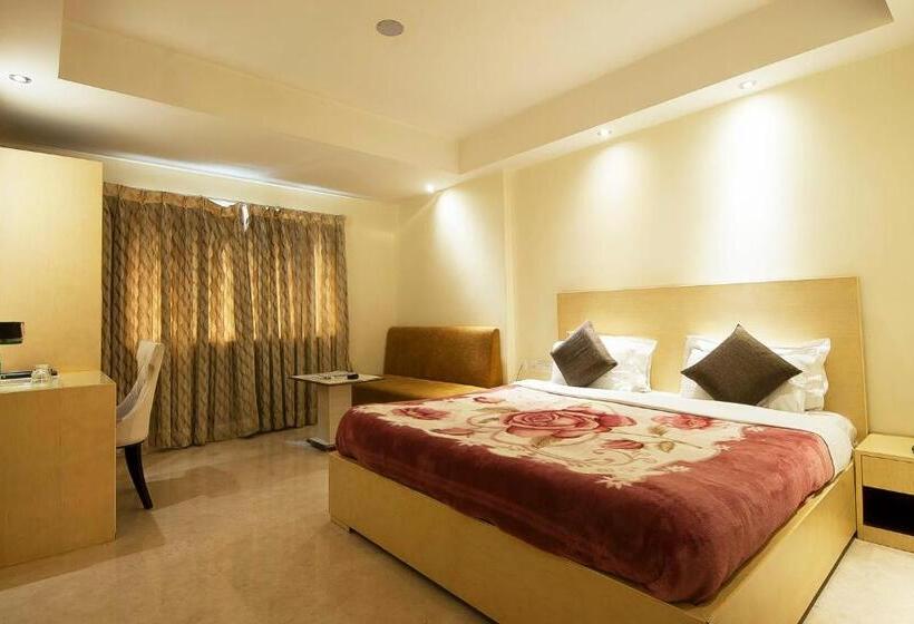 اتاق پرمیوم, Mayur