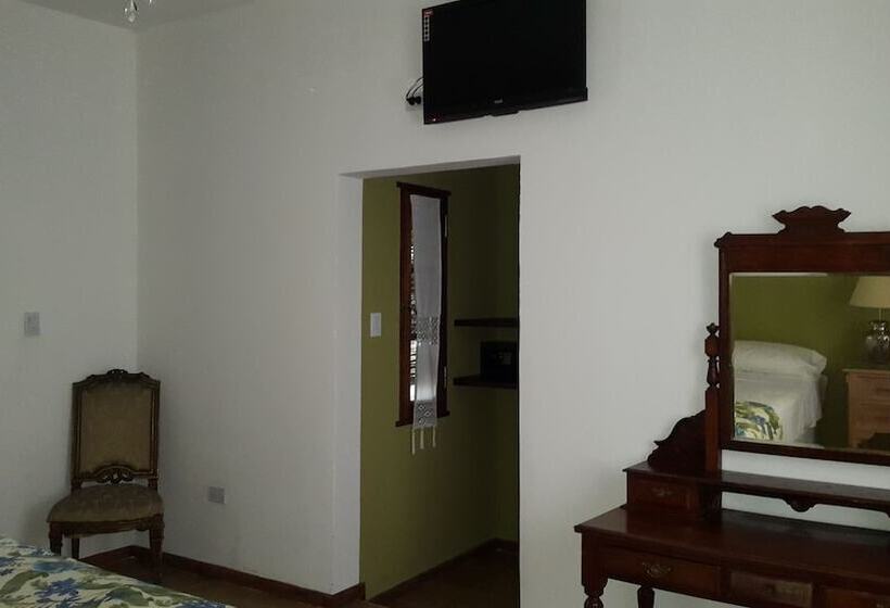 Четырехместный Номер Стандарт, Posada Del Olivo