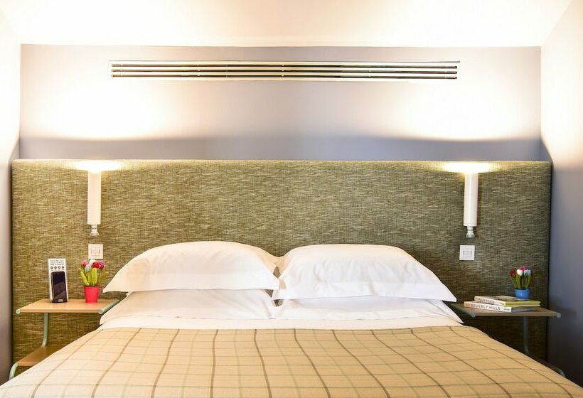 اتاق پنت هاوس, The Editory House Ribeira Porto