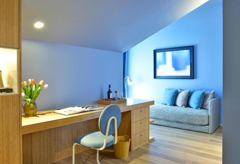 اتاق پنت هاوس, The Editory House Ribeira Porto
