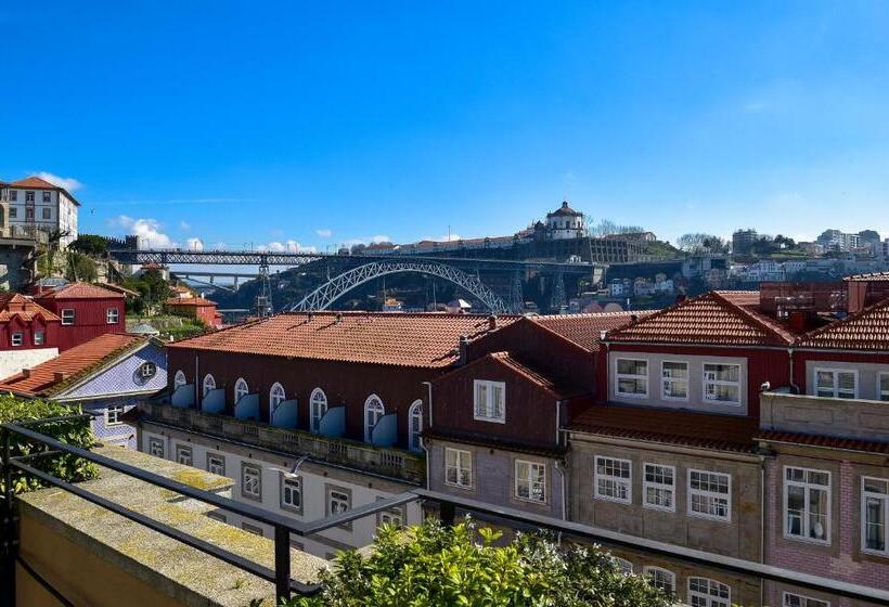 اتاق پنت هاوس, The Editory House Ribeira Porto