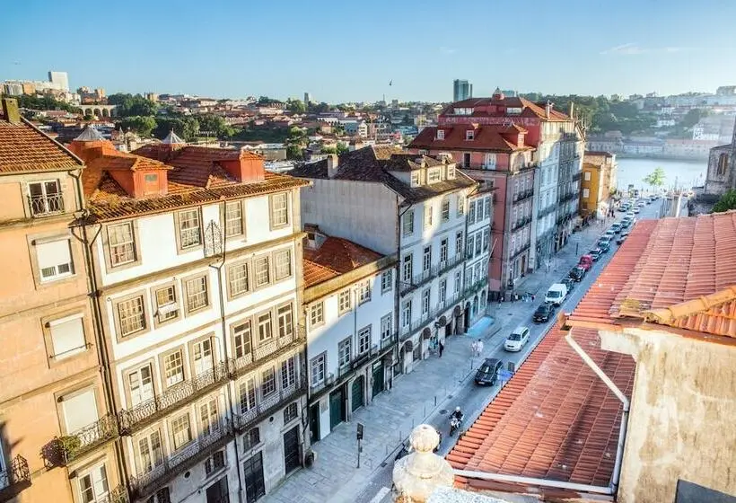 اتاق پنت هاوس, The Editory House Ribeira Porto