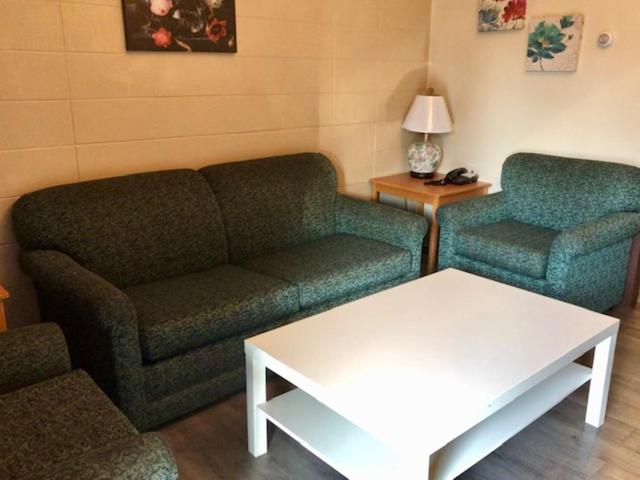 إستوديو قياسى, Thriftlodge Edmonton