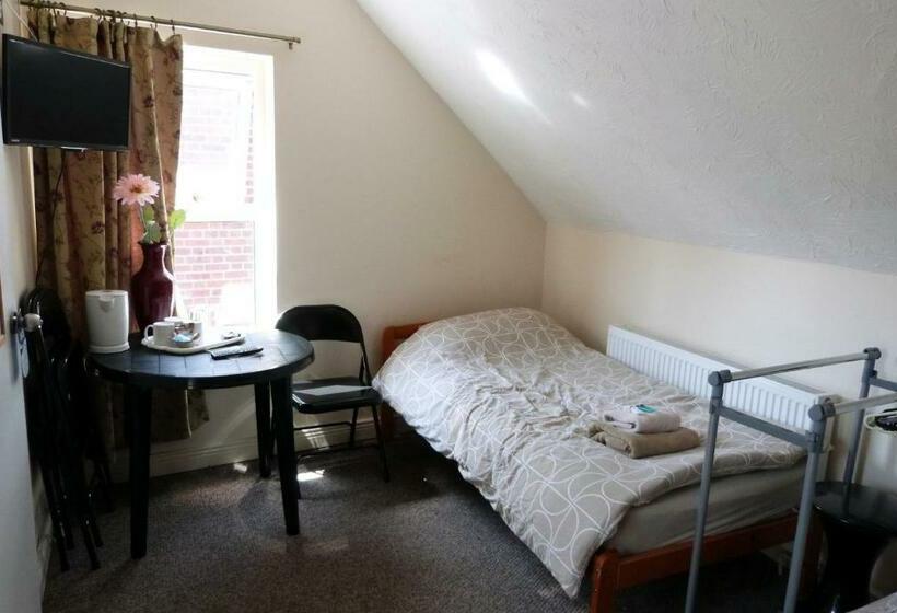 エコノミートリプルルーム, Riverside