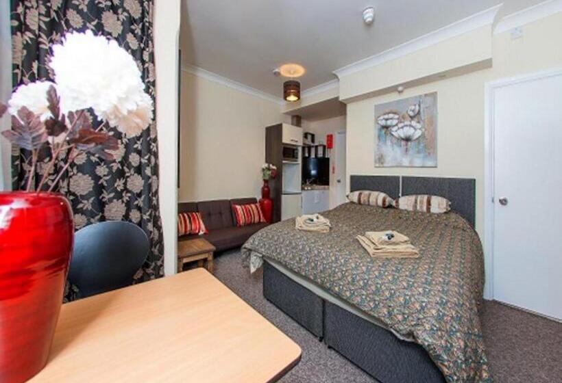 スタンダードスタジオ, Riverside