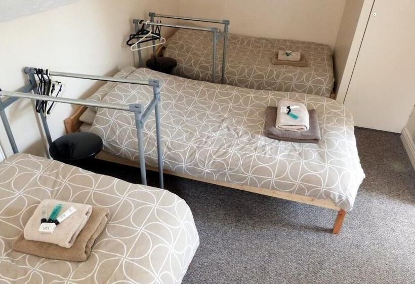 エコノミートリプルルーム, Riverside