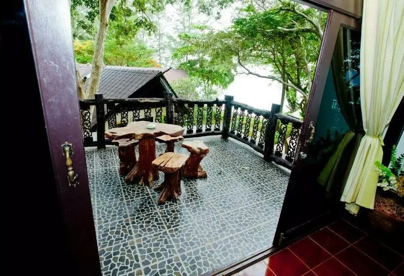 デラックストリプルルーム, Paradise Pearl Bungalows