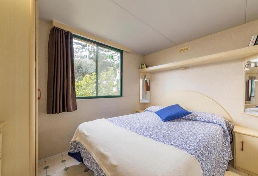 スタンダードバンガロー, Agriturismo Ss Annunziata