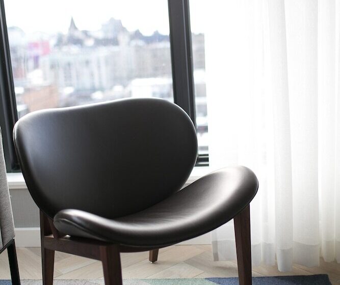 غرفه قياسيه سريرين مزدوجين, Andaz Ottawa Byward Market, By Hyatt