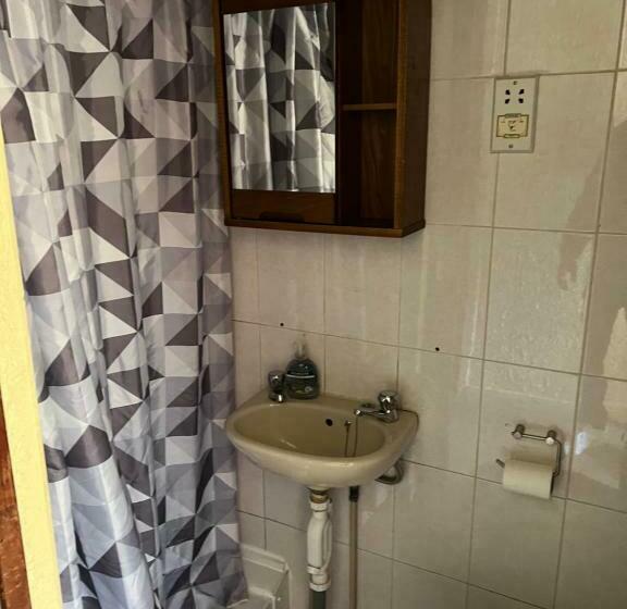 غرفة قياسية فردية, Barley Mow